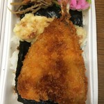 お弁当　どんどん - アジフライのり弁当（380円）