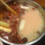火鍋 小肥羊 - 火鍋（白湯と麻辣スープ） 