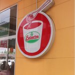 サイゼリヤ エクスプレス - ロゴマーク。当初はカップで提供だったのだろうか。今はお皿盛りです。