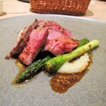 Brasserie et Salon de Thé Chez Yoshi - ⑥肉料理「富山県産交雑牛イチボのロースト」「粒マスタードのソース」
