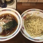 宝華らぁめん - つけ麺  680円  税込   見た目あっさり！