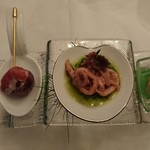 ラ・ビュット・ボワゼ - ドライプラムと生ハムほか