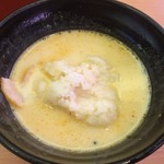 Kappasushi - 白いスープカレーラーメンのスープへおいしゃりイン