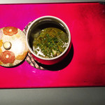 エクアトゥール - 黒鮑とフキの温かいフラン