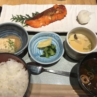 大山鶏と鮮魚 居酒屋 まいか - 