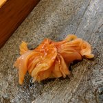 寿司栄 - 赤貝