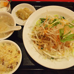 Chuugoku Ryouri Izakaya Chimmikan - ランチの冷やし坦々麺＆半チャーハンセット。ボリュームたっぷりで680yen！