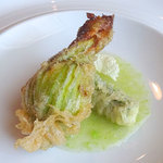 ビランチャ  - ホタテ入りズッキーニの花揚げ