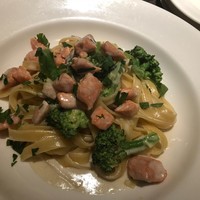grigio la tavola - 