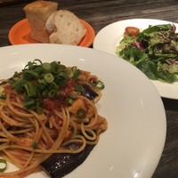 grigio la tavola - 