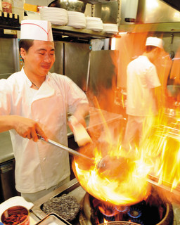 Chuugoku Ryourishi Rukurodo - 国家最高調理師の”技”