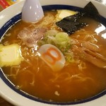 8番らーめん - 中華麺です。