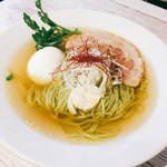 ブン ブン ブラウ カフェ ウィズ ビーハイヴ - 