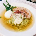 ブン ブン ブラウ カフェ ウィズ ビーハイヴ - 