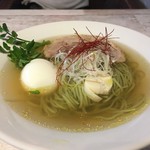 ブン ブン ブラウ カフェ ウィズ ビーハイヴ - 