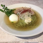 ブン ブン ブラウ カフェ ウィズ ビーハイヴ - 