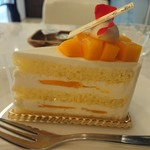 ホテル パティスリー ウフ - 宮崎産完熟マンゴーのプレミアムショートケーキ