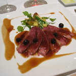 アバ - 合鴨胸肉ロースト　カシスソース