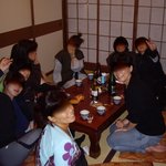 みなとや旅館 - 2008/10月：部屋飲み二次会に集まった女性9人のアスリートたち