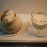 ヒカリヤ ニシ - 23年7月　砂糖とクリーム