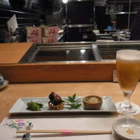 鮨菜旬炉料理 笑和 - 生ビールと付け出し