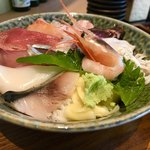 魚どん 然 - 海鮮丼