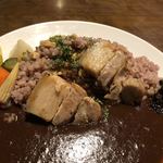 ワインレストラン ドミナス - 皮付き豚バラ肉のワインカレー