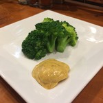 カスヤ - H.30.5.4.昼 ブロッコリー カレーソース添え