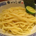 つじ田 - 麺のアップ