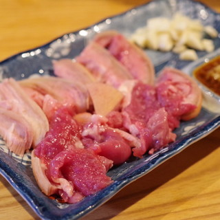 山羊料理さかえ - 料理写真:山羊さしみ