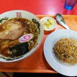 ラーメン＆半チャーハン（￥７００）