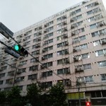 武井 - 古いマンションが近くにあります。