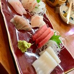 四季の寿司処 すしまる - 新鮮！お造り盛り合わせ