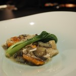 貝料理 epoque+ - ◆フカヒレのステーキ　鼈（スッポン）と渡り蟹のソース