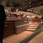 Berliner Philharmonie - この階段を上ったたくさんの演奏家を思い感激