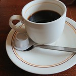 田津田 - 食後にはコーヒー。