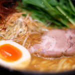 ガンコンヌードル - エビみそラーメン 900円