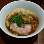 煮干中華そば 鈴蘭 - ６周年限定  伊吹島産イリコとアワビの純煮干しそば。1000円也。