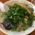 中華そば専門店 木八 - チャーシューメン 細麺 青ねぎ増し