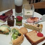 ガーデンレストラン オールデイ ダイニング - 料理写真:豪華になったデザート (*´∇`*)