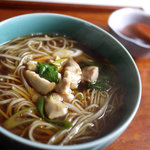 そば切り なかむら - かしわそば（９００円）