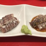 龍文支店 - シャコ。右メス(アナゴのツメで)左オス(塩で)