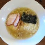 支那そば淡口醤油のアップ