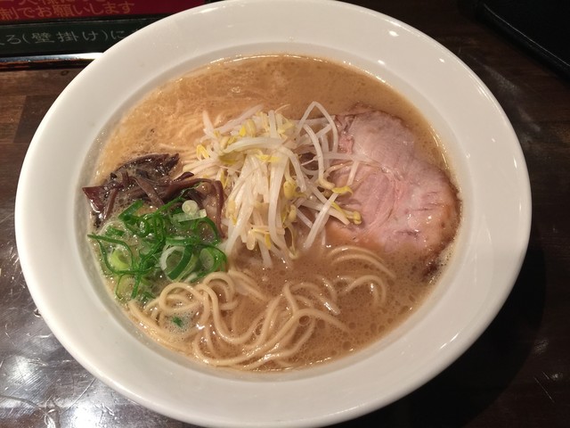 ししまる - なんば（大阪メトロ）/ラーメン | 食べログ