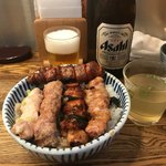 伊勢廣 - 焼き鳥5本丼大盛とグラスに入った鶏ガラスープ