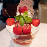 資生堂パーラー - 山形県 岡田果樹園産 佐藤錦のパフェ