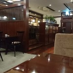 椿屋珈琲 - 店内一部ぶん。実際はこの写真の4倍ぐらいは広いです。