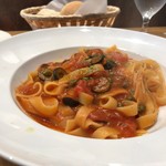 BISTRO 銀白 - パスタコース ¥2,500
タリアテッレ + パン