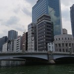 エッサンシエル - 土佐堀川から