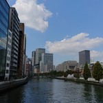 エッサンシエル - 土佐堀川から